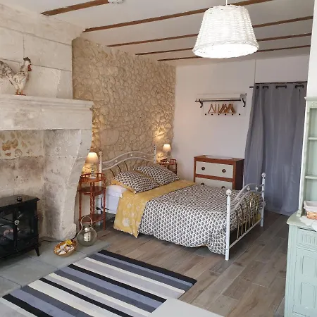 La Vieille Grange - Saint-Privat-Des-Pres Bed & Breakfast Exterior photo